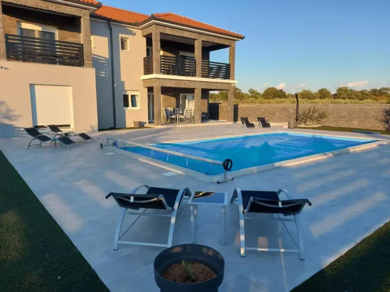 Cassavillas House Murvica with heated pool