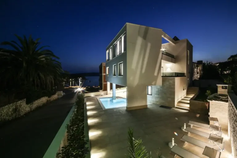 Cassavillas Luxury Villa Abeona close to the beach