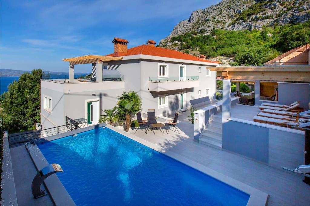 Cassavillas Villa Vidiroti luxury 400 m2 complex